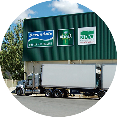 チーズ加工工場